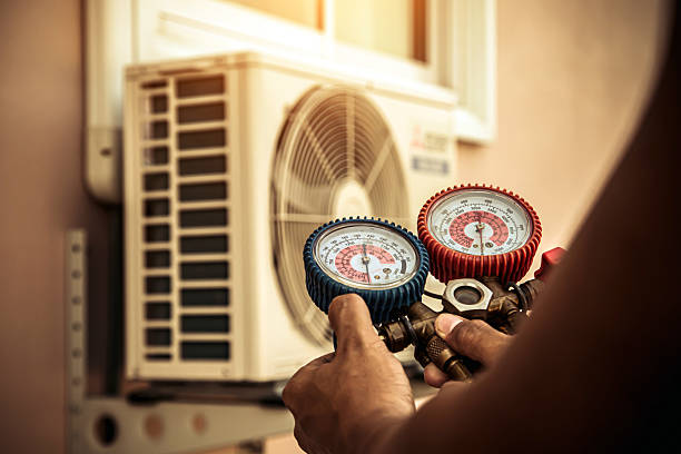 Professional Heat Pump Repair technician working in Woodbury, NJ